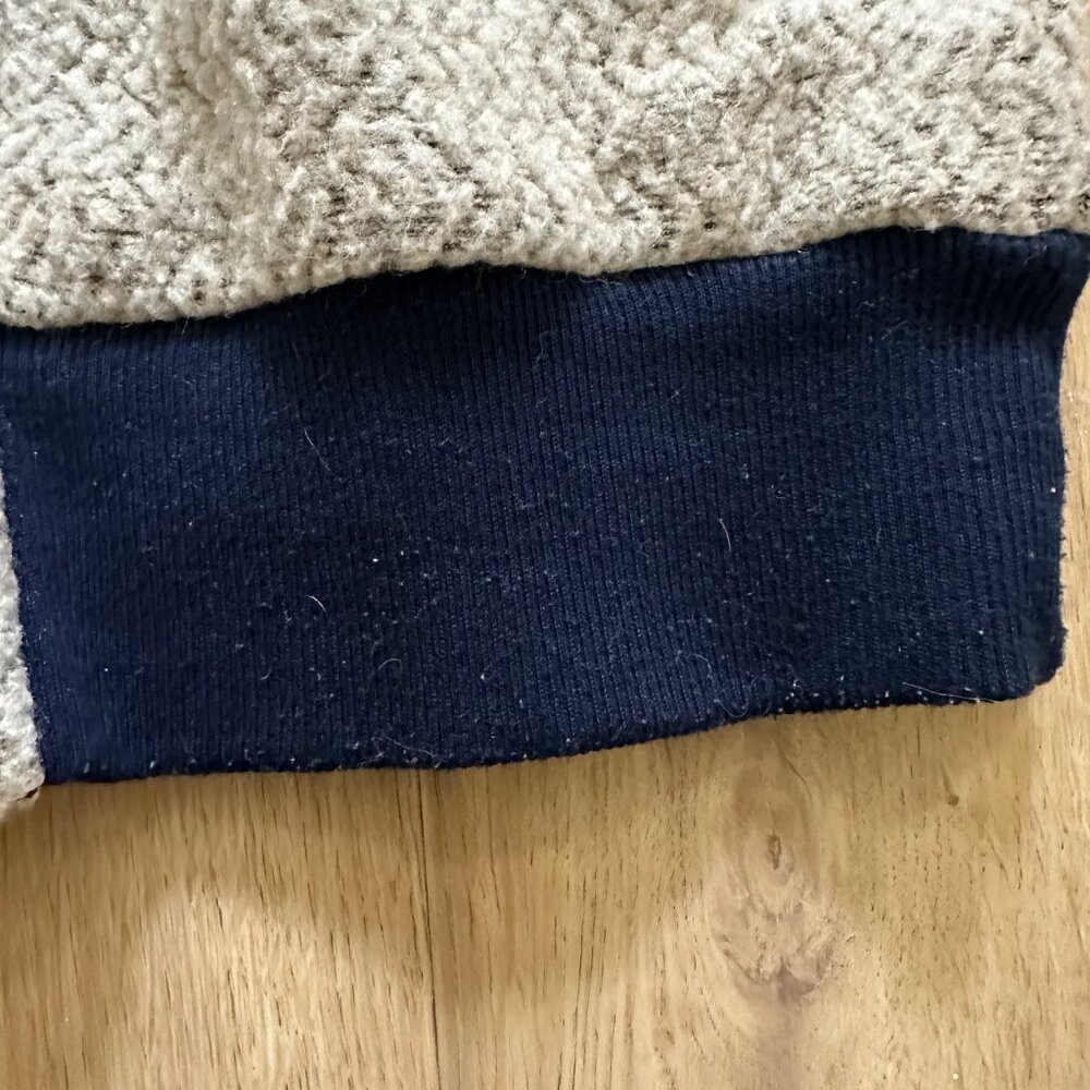 Patagonia W's Woolyester Fleece Jacket in Oat/Navy Accents - S - Picture 5 of 10